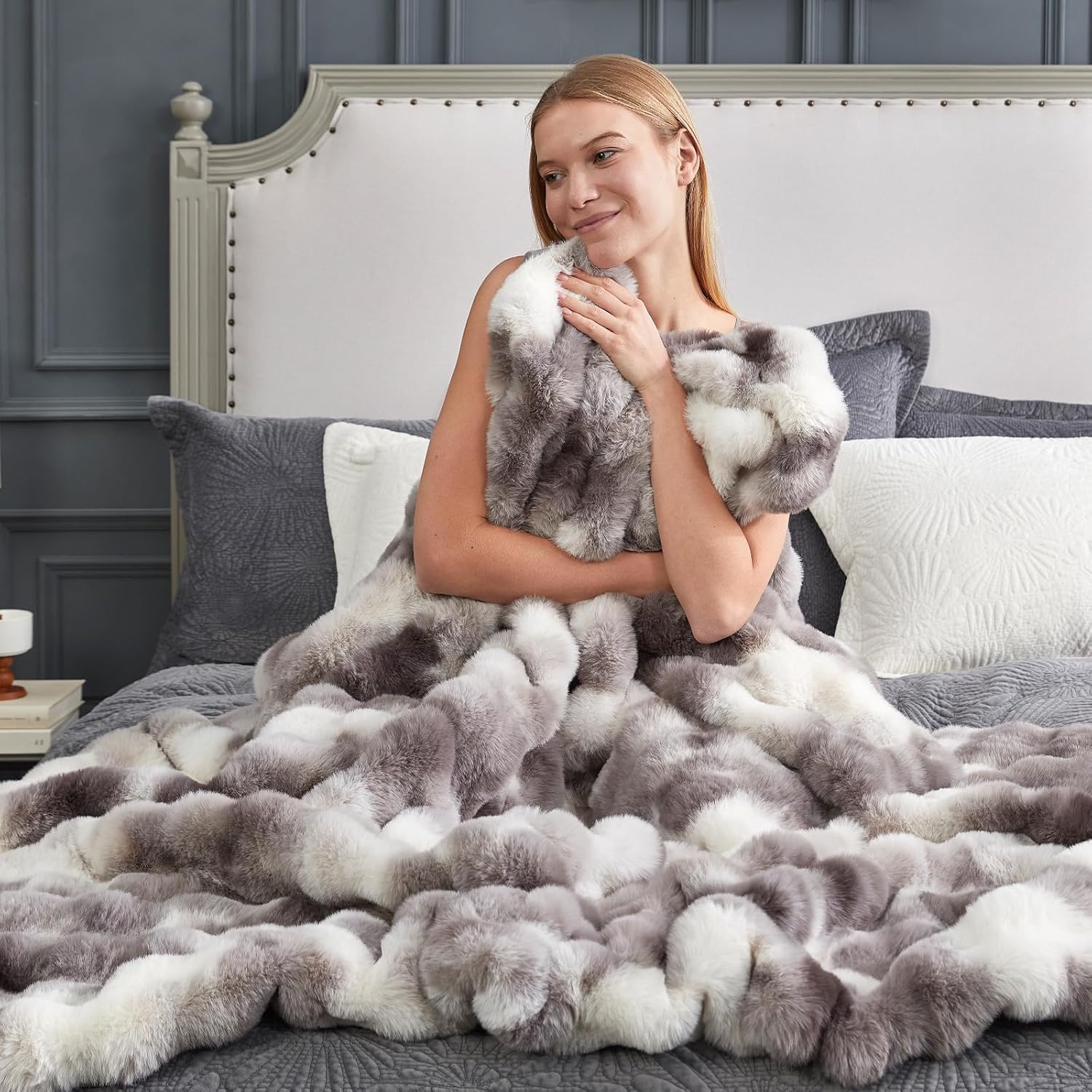 Cozy Bubble Plush Throw